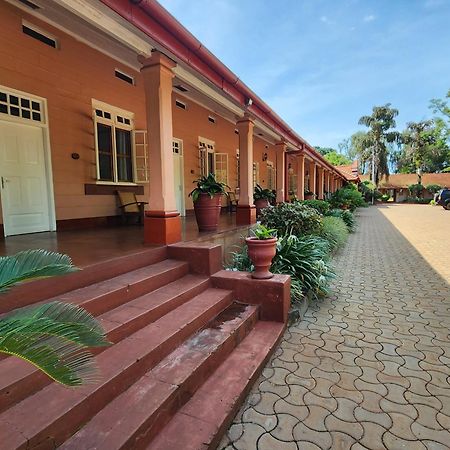 Masindi Hotel Ngoại thất bức ảnh